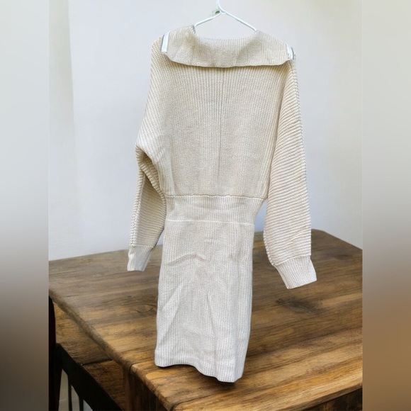 LE LIS Half Zip Sweater Dress NWT Size Medium - Picture 4 of 6